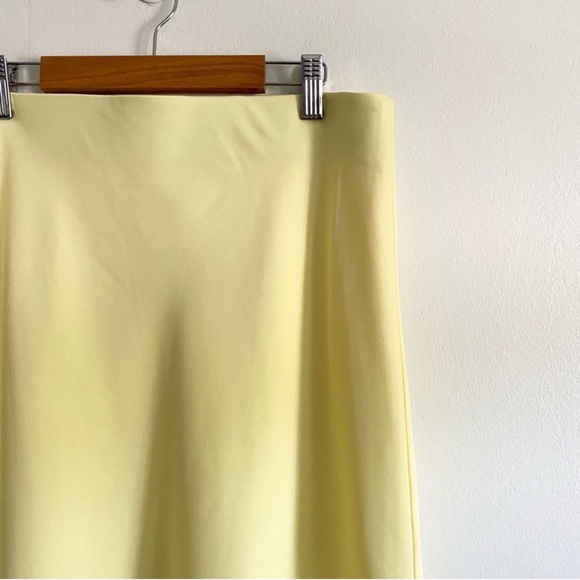 Loft Butter Yellow Satin Bias Midi Skirt LP- New without tags - Picture 3 of 8